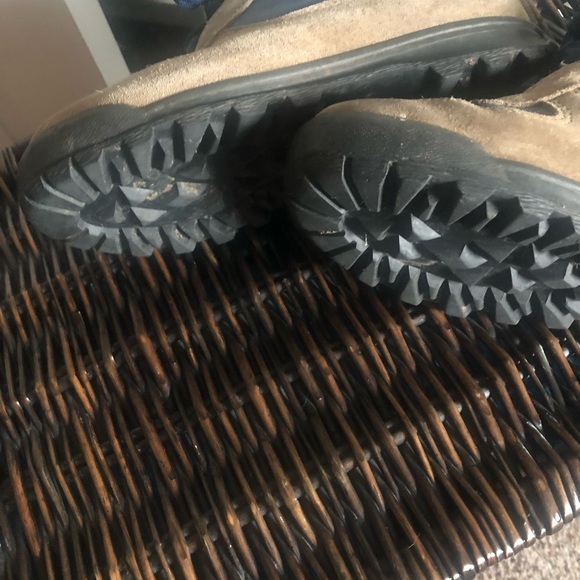 🌷SOLD🌷 Gore Tex Lace-up Boots. - Picture 5 of 7